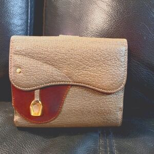 AuthenticRare Gucci wallet. All Leather and only  brown part is suede